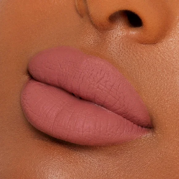 "Stassie" Matte Lip Kit - Picture 14 of 16